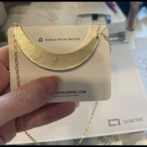 Park Lanes Sassy Fur & Gold Necklace! Brand new! Designer inspired! - Picture 2 of 2